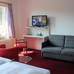בית הארחה Hotel-pension Waldhaus 3*