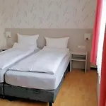 ゲストハウス Hotel-pension Waldhaus 3*