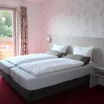 Hotel-pension Waldhaus ゲストハウス バート・グランド