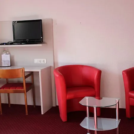 بيت ضيافة Hotel-pension Waldhaus